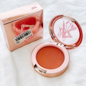 MAC x RIRI “Bag girl gone good” Blush